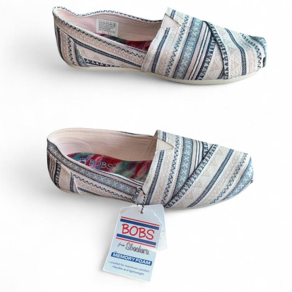 Bobs 7.5 slip on shoes new in box